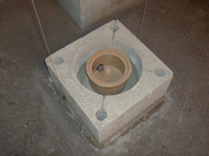 Første blok med keramisk bundskål.JPG